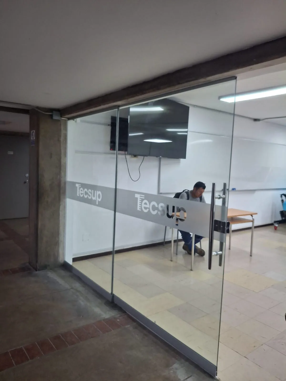 Vidrios en General - Vidrios Templados Instalación